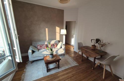 Poissy Apartment | Charmant T2 avec cachet - Au cœur de Poissy & à 20 min de Paris !