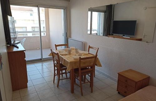 Sete Apartment | Charmant T2 cabine à Sète avec loggia et parking privé - FR-1-338-450