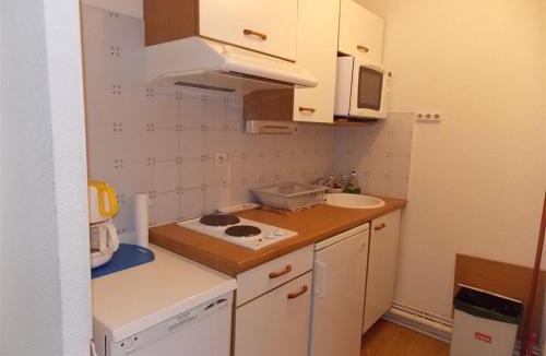 Bagneres-de-Luchon Apartment | Charmant T2 Cabine Centre Luchon - Balcon Sud - Parking Privé - 4/6 personnes - FR-1-313-141