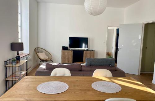 Lezignan-Corbieres Apartment | Charmant T2 de 48m2 à 300m du centre ville