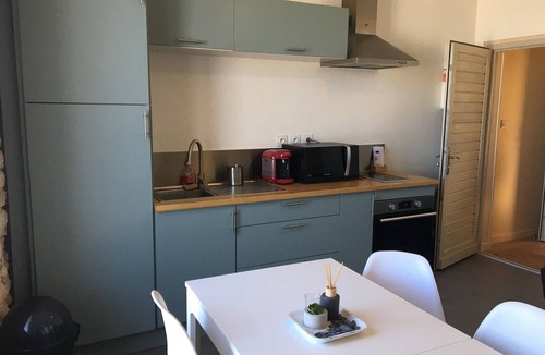 Saint-Regnobert-de-la-Cote-de-Nacre Apartment | Charmant T2 Vue Mer Décoration Soignée