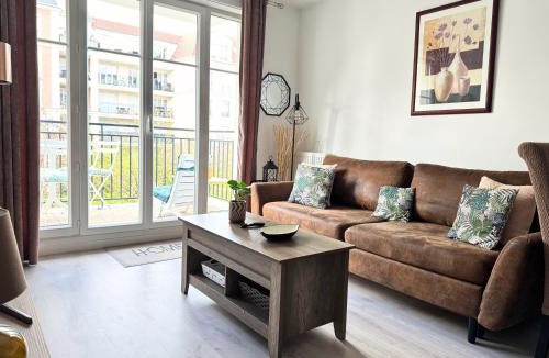 Le Blanc-Mesnil Apartment | Charmant T2 moderne proche Paris, CDG, Parc Expo & parking privé