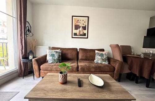 Le Blanc-Mesnil Apartment | Charmant T2 moderne proche Paris, CDG, Parc Expo & parking privé