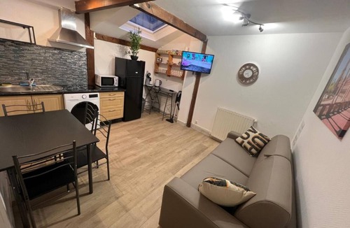 Bourges Apartment | Charmant T2 Plein Centre Ville et Proche Gare