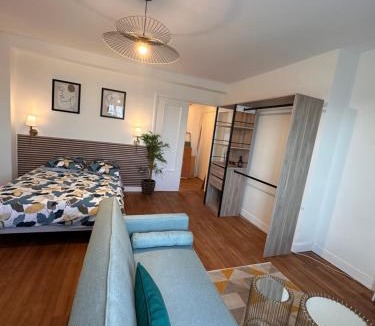 Centre-Ville Apartment | Charmant T4 Pontoise Centre