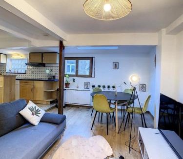 Chantilly Apartment | Charmant triplex centre-ville de Chantilly