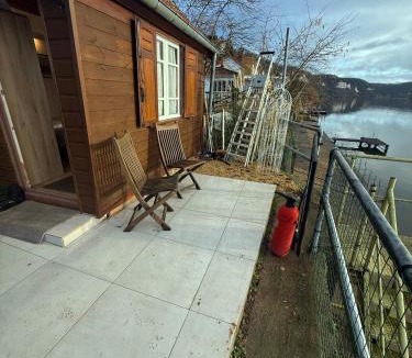 La Roquette Apartment | Charmante cabane rustique en bord de Seine