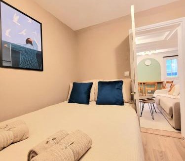 Barentin Apartment | Charmante Cocotte