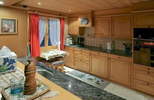 Aeschiried Apartment | Charmante Ferienwohnung Murmeli by Interhome