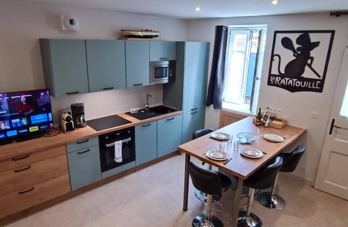 Les Sables d'Olonne Ski Chalet | Charmante Maison de Pêcheur - proche mer