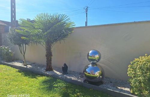 Caudebec-les-Elbeuf Apartment | Charmante maisonnette équipée