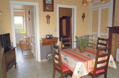 Recques-sur-Hem House | Charmante Maison à Recques-sur-Hem, 2 pers, Animaux Acceptés, Jardin, Proche Calais et St Omer - FR-1-376-58