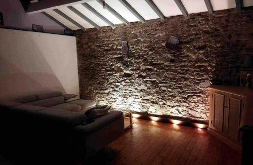 Saint-Colomban Apartment | Charmante maison atypique en village