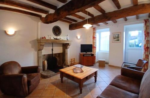 La Gaubretiere House | Charmante maison ancienne rénovée avec jardin privé, 5 couchages - FR-1-426-171