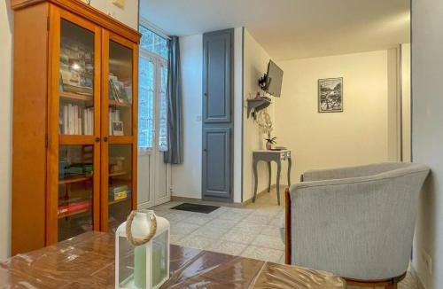 Carrouges House | Charmante maison au cœur de Carrouges avec WIFI - FR-1-497-260