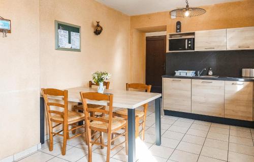 Fleurigne House | Charmante Maison Au Calme