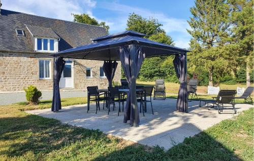 Saint-Clement-Rancoudray House | Charmante Maison Au Calme