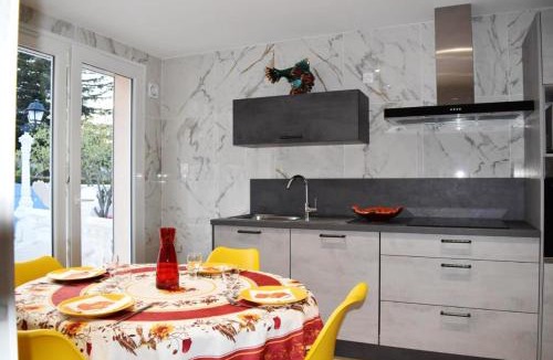 Pierre-Chatel House | Charmante maison avec jardin à Pierre-Châtel 71 m²
