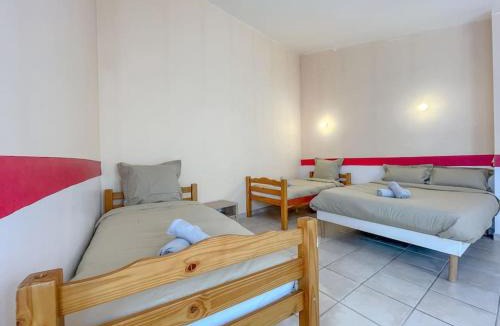 Autignac House | Charmante Maison de Village - Plages 30'