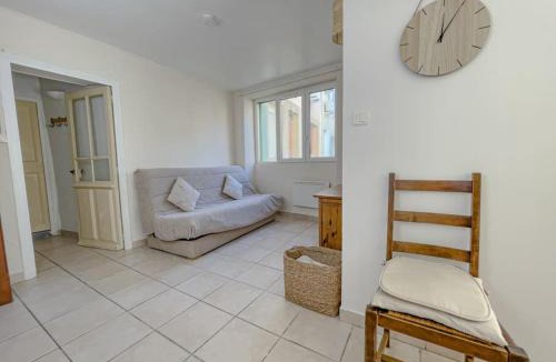 Autignac House | Charmante Maison de Village - Plages 30'