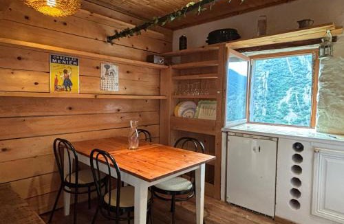 Bonson House | Charmante maison de village