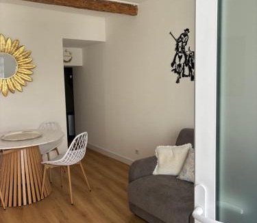 Perols Villa | Charmante maison de village rénovée en 2026