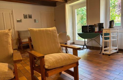 Blesle House | Charmante maison de village avec cour fermée, proche gorges et sites médiévaux, idéale pour découvrir 3 départements - FR-1-582-14