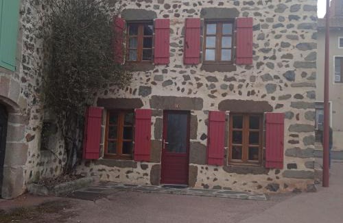 Ceaux-d'Allegre House | Charmante maison en pierres avec terrasse, proche cité médiévale, nature et lac - FR-1-582-19
