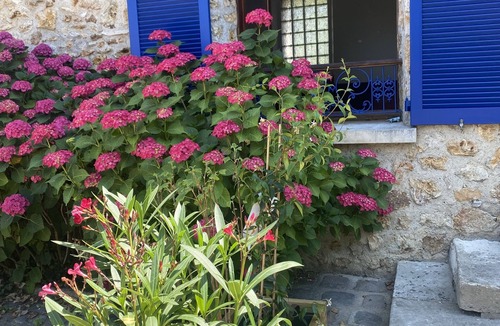 Orgeval House | Charmante Maison en Pierre
