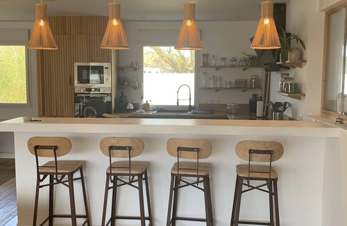 Nieul-sur-Mer House | Charmante Maison Avec Piscine de 150 m2