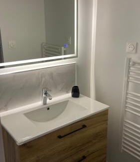 Pleumeleuc Apartment | Charmante maison