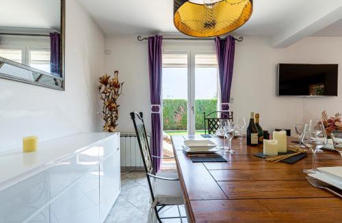 Saint-Apollinaire Villa | Charmante Maison Climatisée avec son Jardin à 5 minutes de DIJON