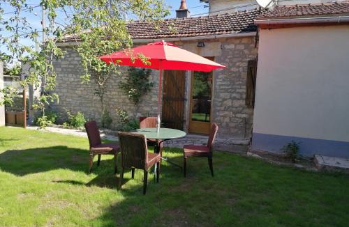 Voutenay-sur-Cure House | Charmante maison prés de Vézelay