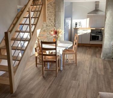 Castres Apartment | Charmante Maison Pierre l Jardin l Clim proche Zone Mélou