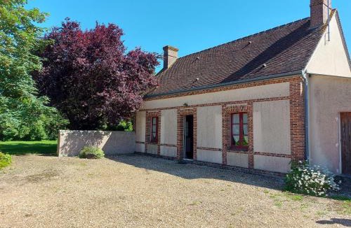 La Saucelle House | Charmante Maison Rénovée avec Jardin, BBQ et Loisirs à La Saucelle - FR-1-581-13