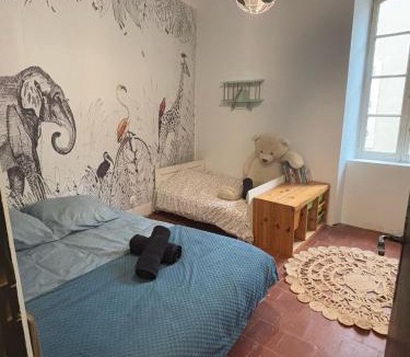 Coursan House | Charmante Maison T3 avec extérieur