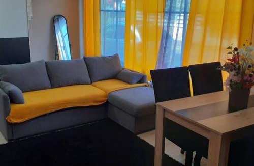 Charleville-Mezieres Apartment | Charmante petite maison