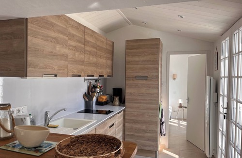 L'Epine House | Charmante Petite Maison au Calme D'une Belle Impasse à 5mn de la Plage