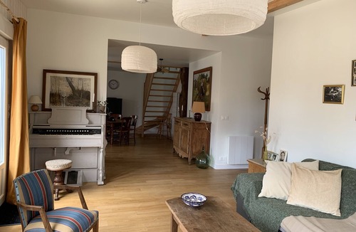 Sartilly-Baie-Bocage House | Charmante Rénovation de Campagne en Pierres et Bois