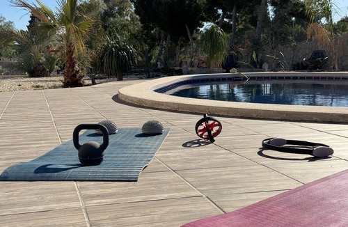 Mutxamel Villa | Charmante Villa Avec Piscine en Bord de Montage et Proche de la Plage
