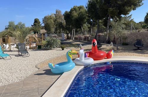 Mutxamel Villa | Charmante Villa Avec Piscine en Bord de Montage et Proche de la Plage