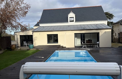 Murs-Erigne House | Charme de Cette Maison Rénovée au Bord du Louet