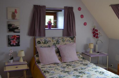 Crisse House | Charme et Authenticité en Forêt Maine Normandie : Demeure Rénovée avec Jardin, Idéale pour Séjour Détente - FR-1-410-186