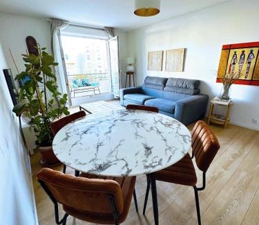 Saint-Denis Apartment | Charme et Douceur By UTA HOUSE