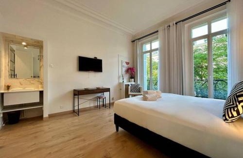 Quartier de la Folie-Mericourt Apartment | Charme et Volupté à République