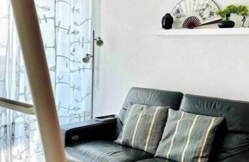 Morges Apartment | Charme Mystique de la Chine