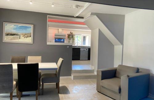 Queyssac Villa | Charme rustique- piscine privée et jardin