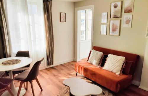 Lisieux Apartment | CHARME & VUE IMPRENABLE - Face au Jardin de L'Évêché