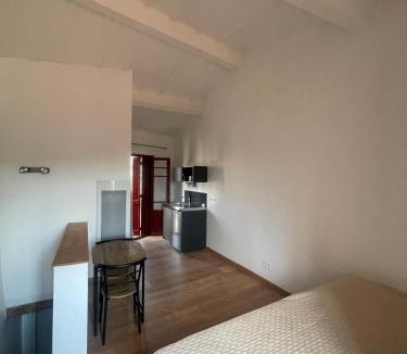 Marquixanes Apartment | Charment Studio au pied du Canigou