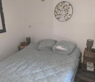 Saint-Mathieu Apartment | Charment sureaux